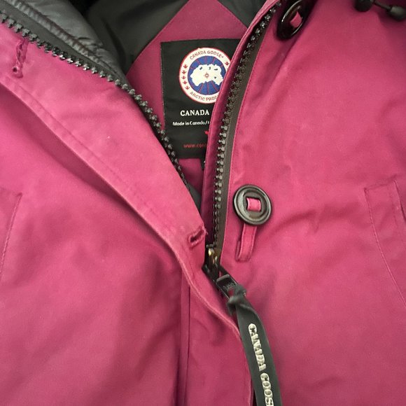 Authentic Canada Goose Chilliwack Bomber- Color: Limited Edition Plum - Picture 5 of 5